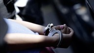Una mujer incendió la casa de su expareja y atacó a su excuñada con un cuchillo