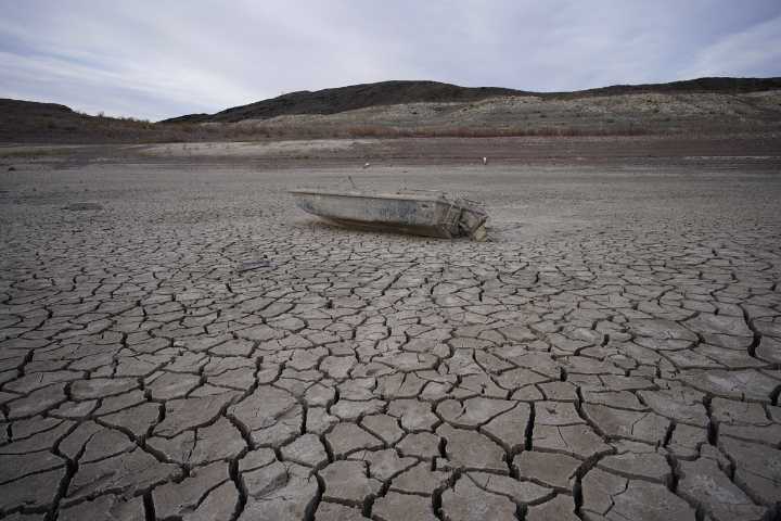 Hundreds illegally camped in Lake Mead National Recreation Area forced out
