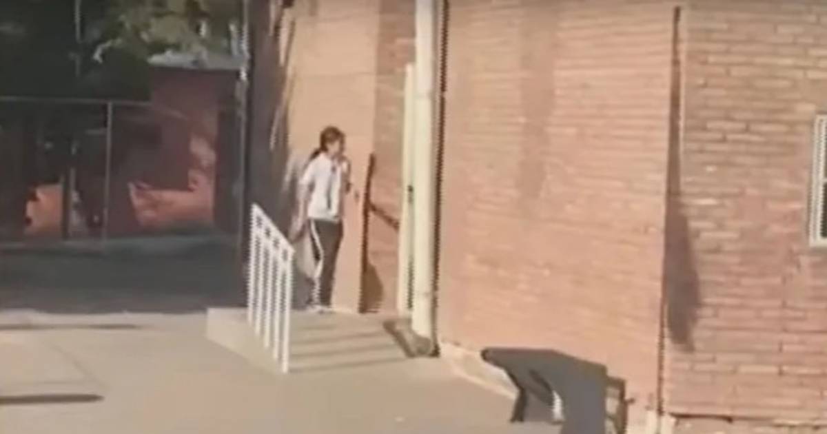 Alerta en Mendoza: una alumna ingresó armada a su colegio, realizó disparos y está atrincherada