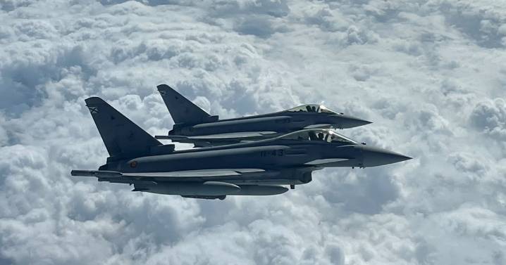 Eurofighter españoles interceptan cuatro aviones rusos tras activarse la alerta de la OTAN
