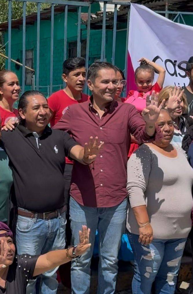 LUIS MONTAÑO SE REÚNE CON LIDERAZGOS DE MORENA EN ATIZAPÁN