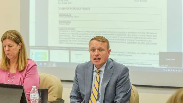 Pinellas, Pasco reach pay raise deals with teachers unions