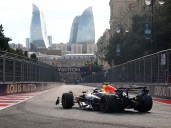 Verstappen ganó la ‘pole’ en Azerbaiyán; hubo 6 banderas rojas