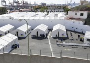 El Estado oferta 70 plazas para asilados y las islas denuncian «lentitud» y las condiciones del Canarias 50