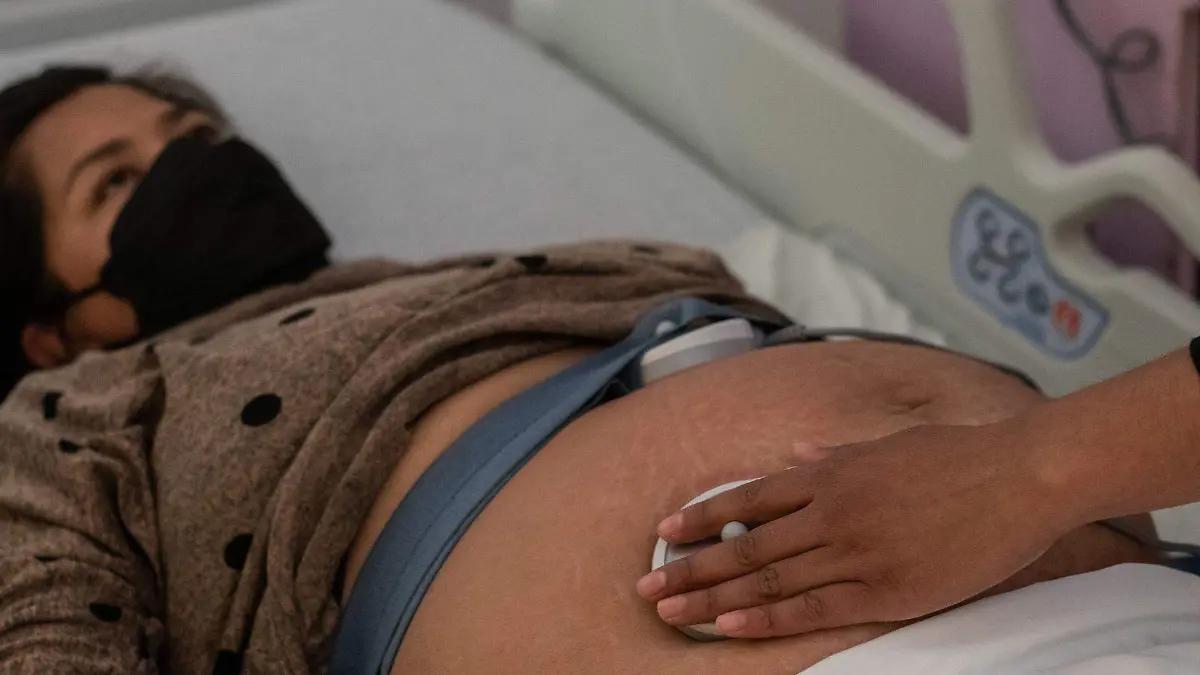 Disminuye embarazo adolescente en México, pero persisten brechas
