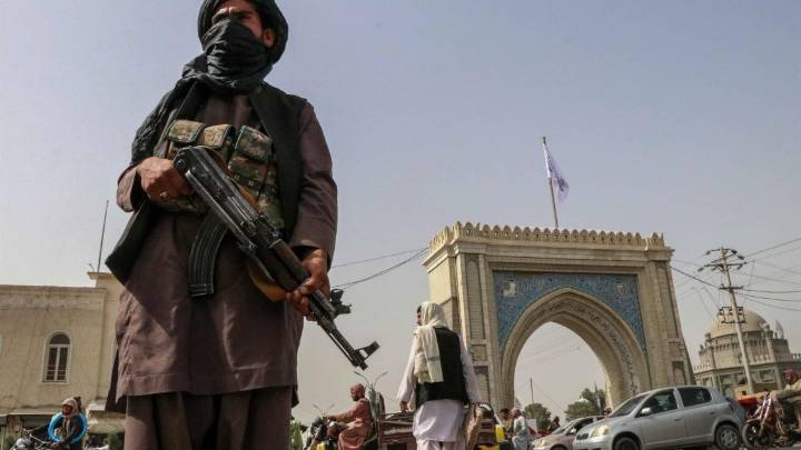 Tensión por Bagram: Talibanes rechazan exigencia de Trump