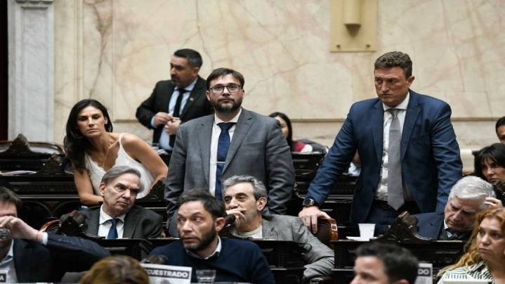 Ley de DNU: Diputados, otro partido; con presión por el presupuesto y la puja con los gobernadores