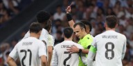 El cabezazo de Dani Carvajal al argentino Gerónimo Rulli por el que vio la roja en el triunfo del Real Madrid