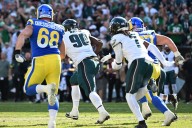 Deadspin | Last-second FG block caps Eagles' wild comeback win over Rams