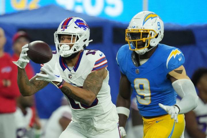Deadspin | Bills add injured WR Gabe Davis to practice squad