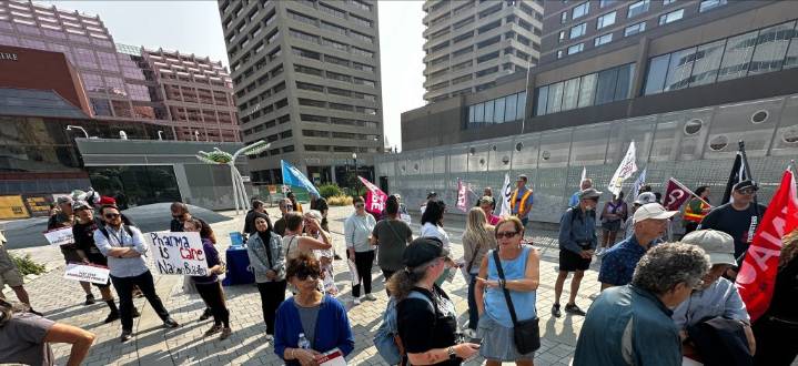 ‘It’s a matter of fairness’: Protesters in Edmonton demand Carney deliver pharmacare to all Canadians