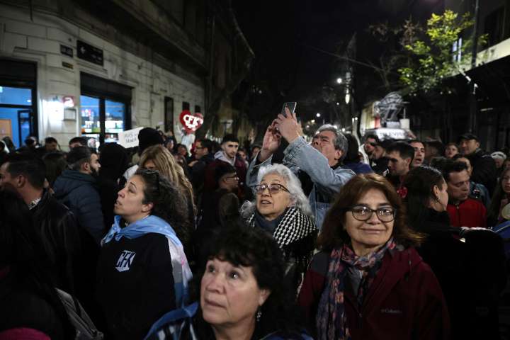 El peronismo aplasta al partido de Milei en elecciones provinciales en Buenos Aires