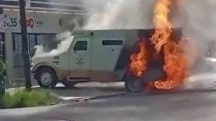 Se Queman Billetes Durante Incendio de Camión de Valores en Coahuila