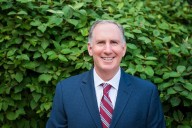 Lake Bluff trustee announces resignation at Sept 8 meeting