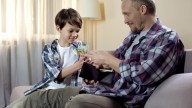 Los conceptos de finanzas que sí o sí debes enseñar a tu hijo