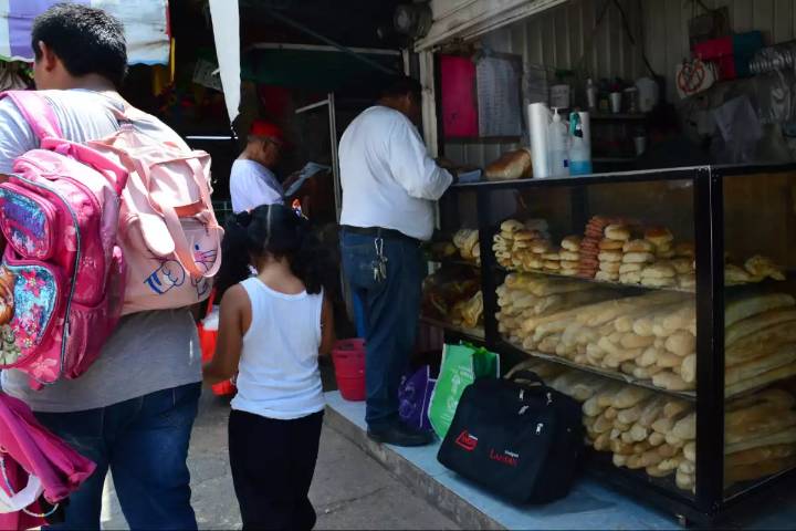 "Tortas escolares" salvan a los panaderos de Campeche; repunta la venta del pan blanco