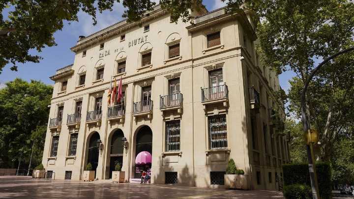 Nueve empresas optan a la rehabilitación integral del Ayuntamiento de Xàtiva