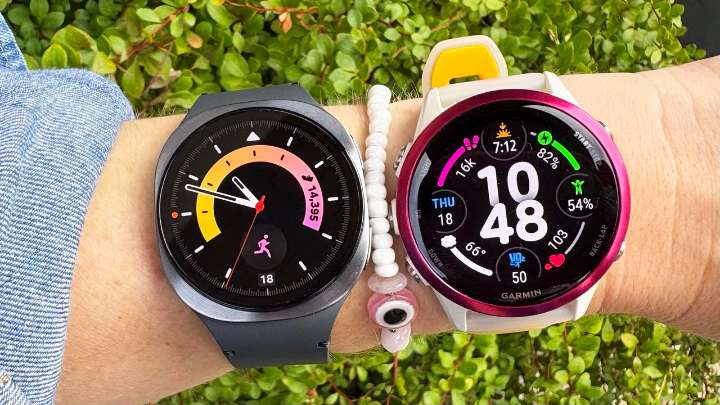 I took 14,000 steps with the Garmin Forerunner 570 vs Galaxy Watch 8