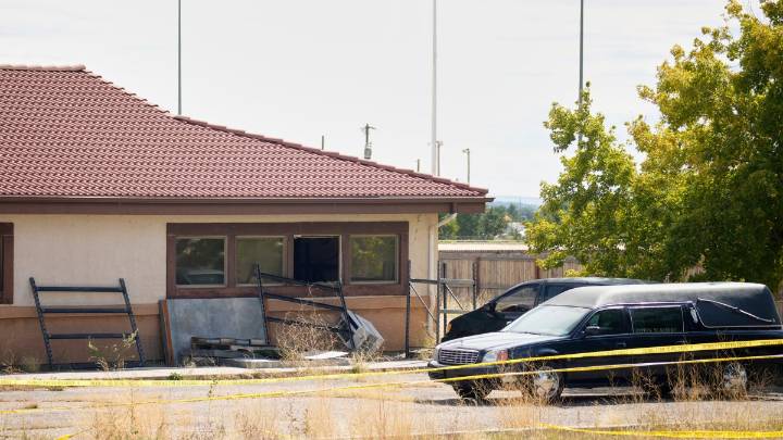 Colorado funeral director pulls guilty plea in corpse abuse case