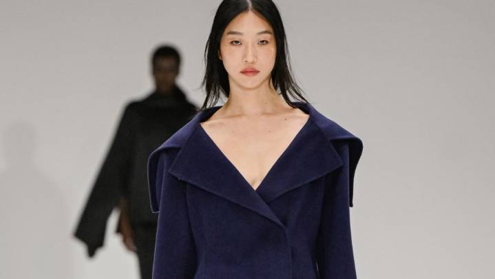 Cos Fall 2025 Ready-to-Wear Runway, Fashion Show & Collection Review [PHOTOS]