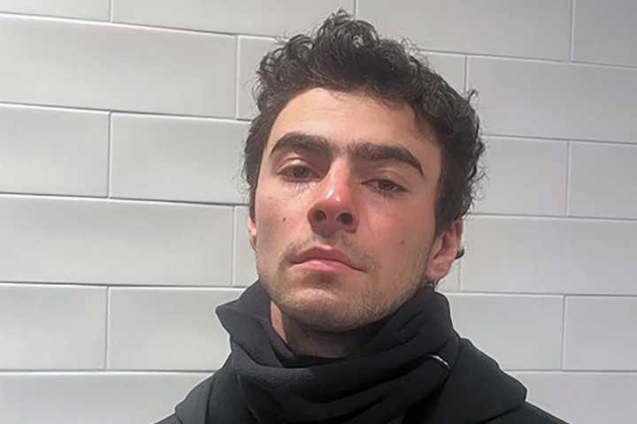 Abogados de Luigi Mangione piden impedir pena de muerte por asesinato de CEO