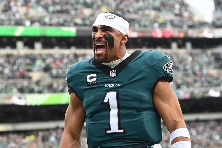 Chiefs Receive Strong Warning on Risky Move That Hands Jalen Hurts & Eagles Immediate Edge The Chiefs' last loss to Jalen Hurts' offense brought with it a lesson. Whether they build on it or not could