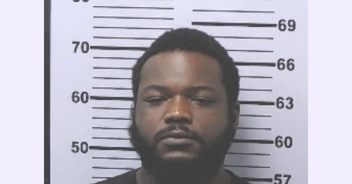Wilmer man charged with horse abuse