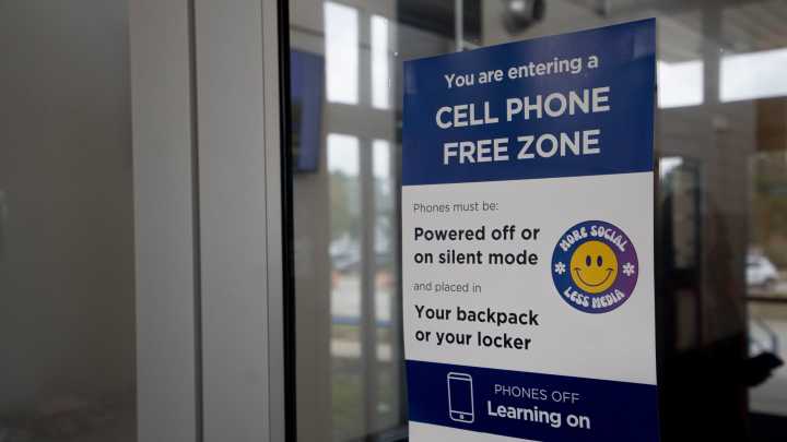 Iowa schools now have a cell phone ban. Here's what students think.