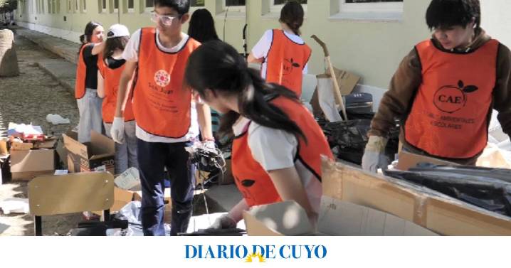 Alumnos del Colegio Central Universitario recolectaron más de ocho toneladas de residuos tecnológicos