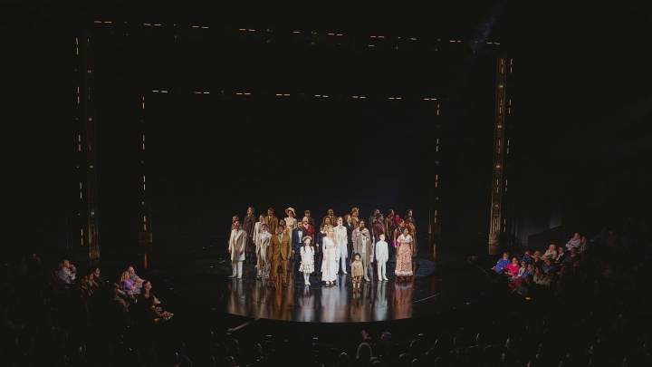 Broadway: 'Hamilton' Brings In $3.8M, 'Ragtime' Begins Previews