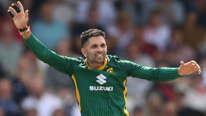 Maharaj, Ngidi add to South Africa's injury concerns