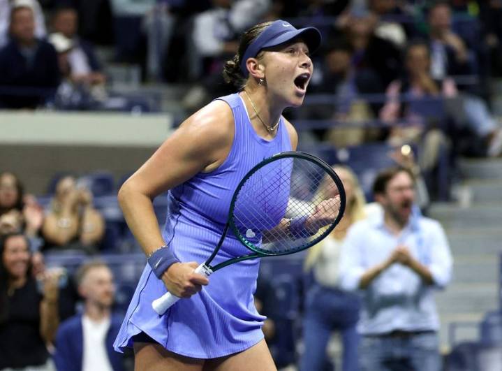 Tennis-Power struggle in US Open final as Sabalenka faces Anisimova