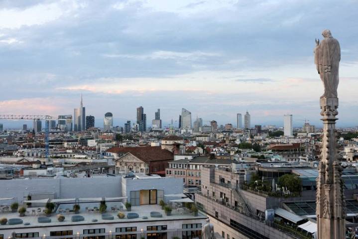 Fitch boosts Italy’s rating on improved fiscal performance, political stability