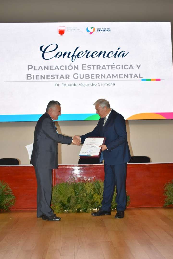Ofrece administración estatal conferencia Planeación Estratégica y Bienestar Gubernamental