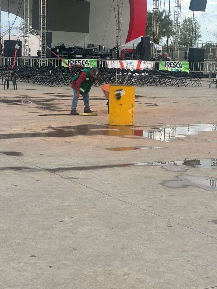 Limpian Plaza Mexicanidad para continuar Festival del Tequila