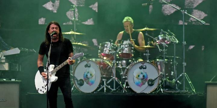 Foo Fighters surprise CT fans with a last minute concert in New Haven