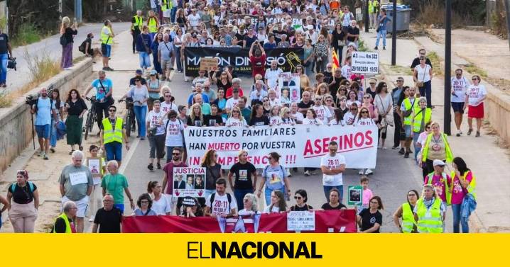 Miles de personas protestan un año después de la DANA para mantener viva la ira contra Mazón