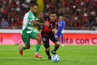Atlas no logra ganar ni con Cocca ni en casa
