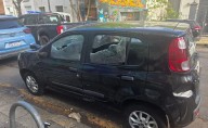 Una mujer destrozó con un palo de hockey los autos de Gustavo Sylvestre y Gabriela Radice frente a Radio 10