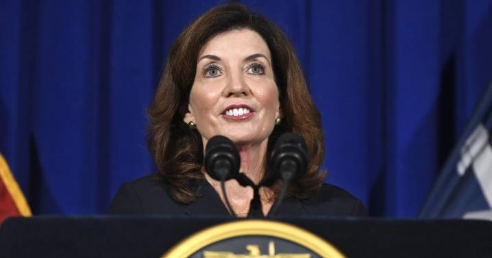 With pharmacies limiting shots, NY Gov. steps in on COVID