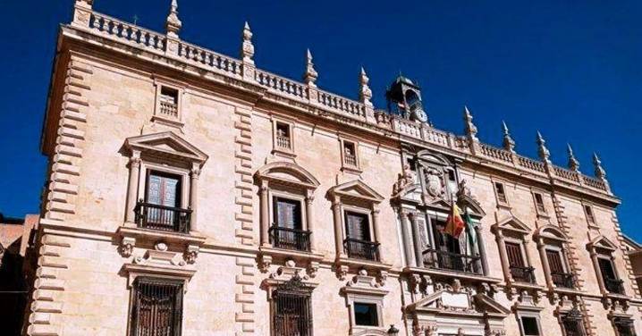 A juicio en Granada el acusado de intentar matar a un vecino y golpear a los agentes que le detuvieron