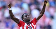 Regis Le Bris on why Sunderland have full faith in Eliezer Mayenda this season