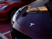 No hands, no problem: Tesla robotaxis hit Arizona