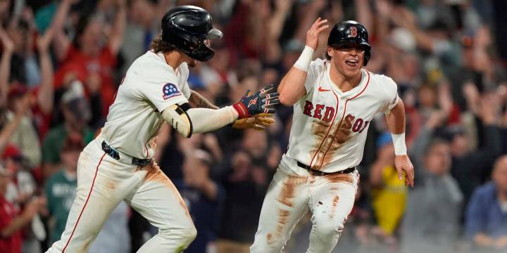Red Sox walk off Athletics with eye on postseason