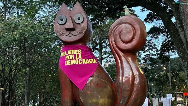 Nace en Colombia el movimiento “Mujeres por la Democracia”