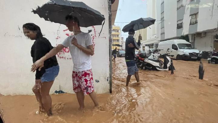 Última hora de las lluvias extremas en Ibiza, en directo: inundaciones, carreteras cortadas, colegios cerrados