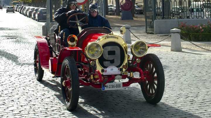 Los coches históricos deberán pagar más si quieren aparcar en Madrid