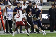 Deadspin | Chandler Morris aerial assault helps Virginia crush Stanford