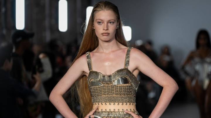 La hija transgénero de Elon Musk sorprendió con su debut en la Semana de la Moda de Nueva York