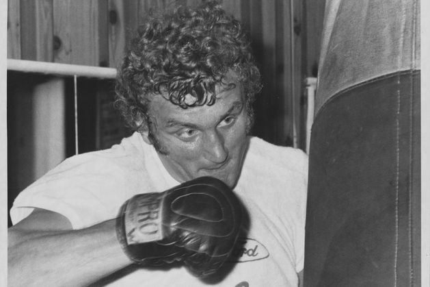 Joe Bugner: Heavyweight British boxing champion who fought Muhammad Ali, dies aged 75